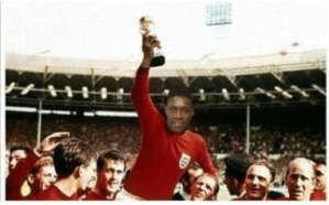 Les anglais ont gagné la Coupe du Monde en 1966. Tout juste 50 ans avant ce but de Welbeck.