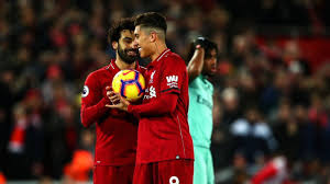 Firmino : "Merci de me donner ce pénalty". Salah : "De rien, c'est l'arbitre qui vient de me faire ce cadeau". 