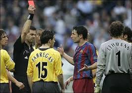 Finale 2006 Barcelone - Arsenal : l'arbitre norvégien Terje Hauge expulse Jens Lehmann. Le Barça est un grand d'Europe. Arsenal ne gagnera jamais la C1.