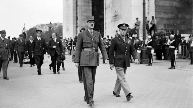 C'est pas Guy Stéphan le mec à droite ?