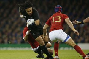 Nous n'avons jamais pu arrêter les All-Blacks. Alors si en plus on ne sanctionne pas leurs en-avant, on transforme une déroute mémorable en cauchemar historique.