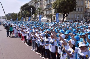 Pour éviter à leurs ressortissants de se faire caillasser, les autorités chinoises les encouragent à arborer les couleurs de l'OM quand ils se rendent en France.